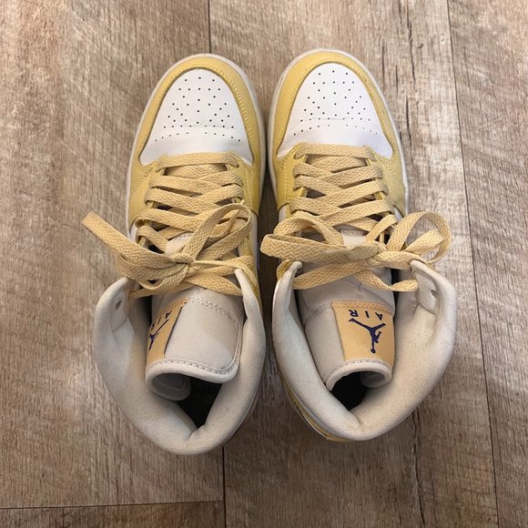 Nike Dunk High Yellow - Picture 2 of 4